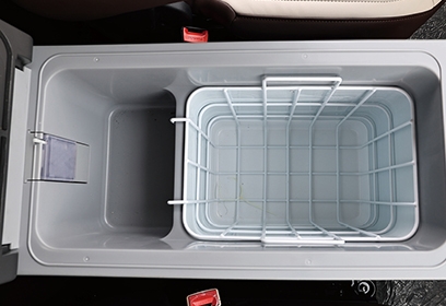 車載冰箱 (可選)